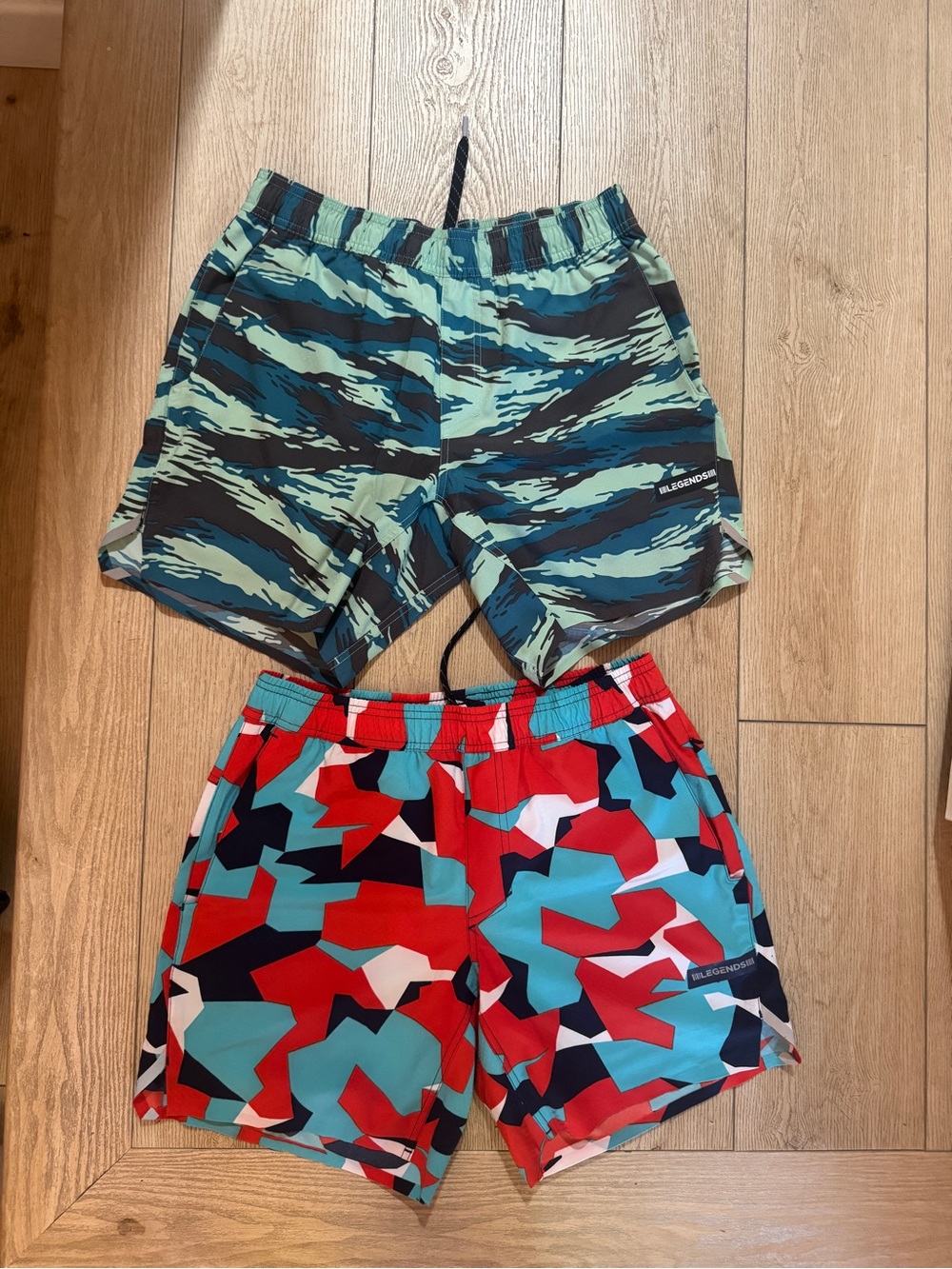 LEGENDS LIVE Men’s Colorblock Camo Swim Trunks - Red & Teal